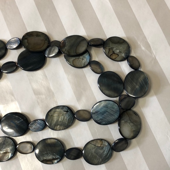 Artisan Black Mother of Pearl necklace Jess David - Picture 2 of 8